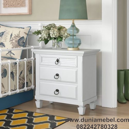 Nakas Nightstand